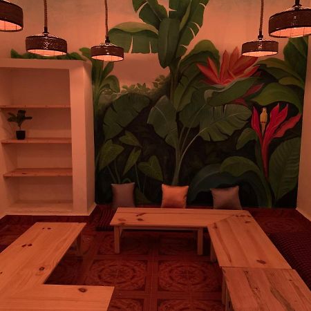 ホテル スワティ アランボル エクステリア 写真